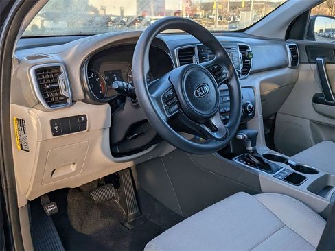 Used 2018 Kia Sportage LX image 10