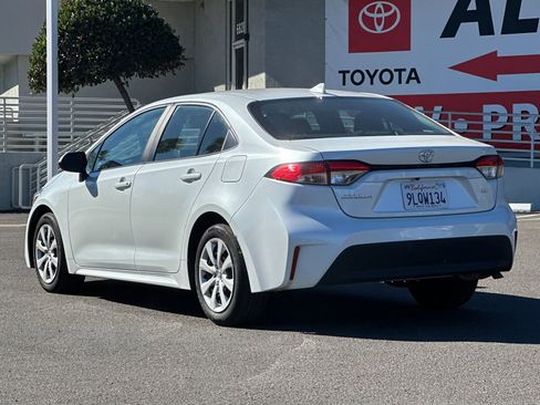 Used 2024 Toyota Corolla LE image 3
