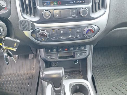 Used 2019 Chevrolet Colorado ZR2 w/ ZR2 Midnight Special Edition AWD/4WD image 13