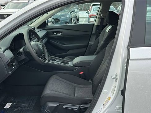 New 2025 Honda Accord LX image 9