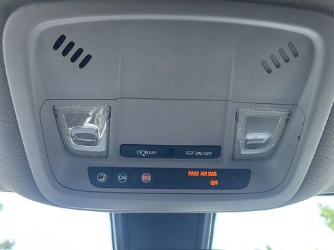 Used 2018 Chevrolet Malibu LT FWD image 12