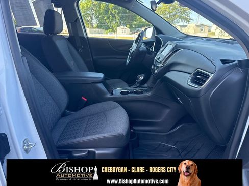 Used 2022 Chevrolet Equinox LT AWD/4WD image 17
