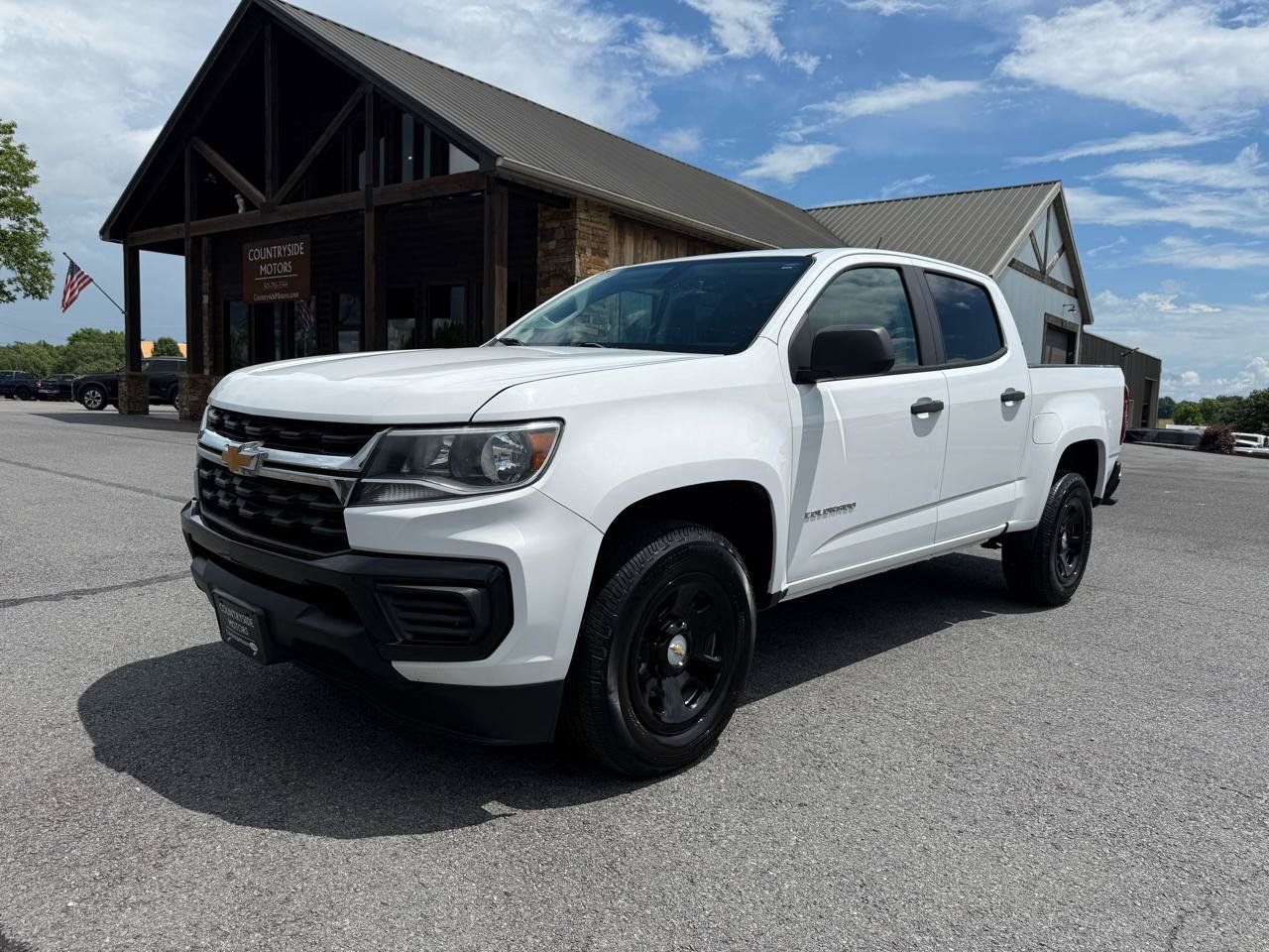 Used 2022 Chevrolet Colorado W/T RWD image 2