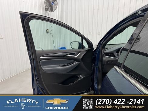 Used 2024 Buick Enclave Essence w/ Experience Buick Package AWD/4WD image 8