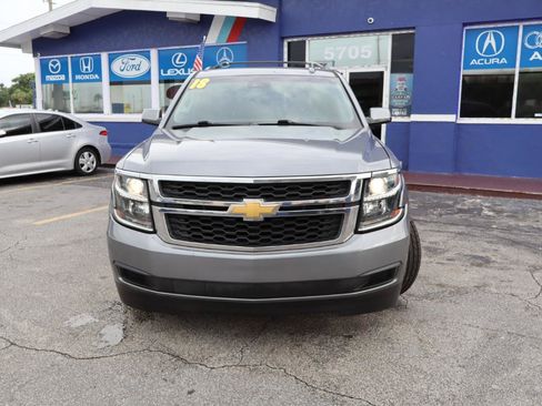 Used 2018 Chevrolet Tahoe LT RWD image 2