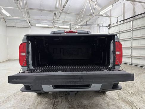 Used 2022 Chevrolet Colorado Z71 w/ Safety Package image 15