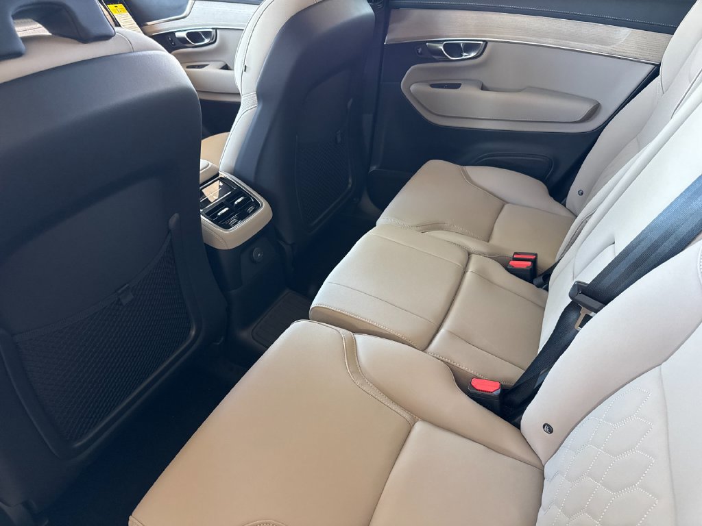 New 2026 Volvo XC90 T8 Plus w/ Protection Package AWD/4WD image 11