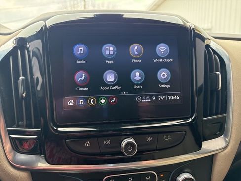 Used 2022 Chevrolet Traverse LT FWD image 29