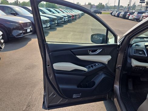 Used 2022 Subaru Ascent Limited AWD/4WD image 11