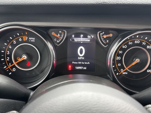 Used 2023 Jeep Gladiator Sport image 20