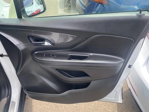 Used 2019 Buick Encore Essence image 19