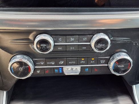 Used 2024 Ford F150 Lariat w/ FX4 Off-Road Package AWD/4WD image 14