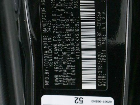 Used 2025 Toyota Camry SE FWD image 30