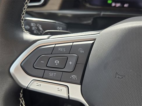 Certified 2025 Volkswagen Atlas SE w/ Panoramic Sunroof Package image 26