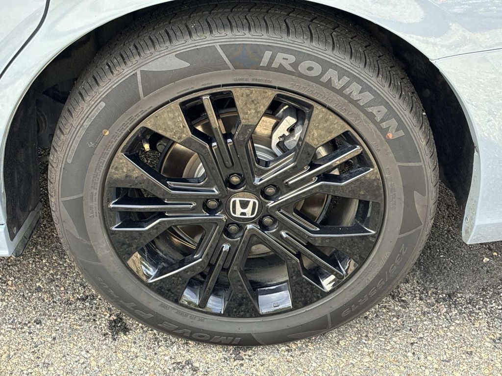 Used 2025 Honda Odyssey Sport-L image 23