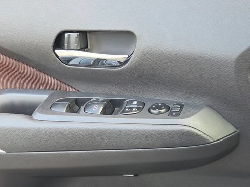 Used 2024 Nissan Kicks SR w/ Interior Electronics Package FWD image 28