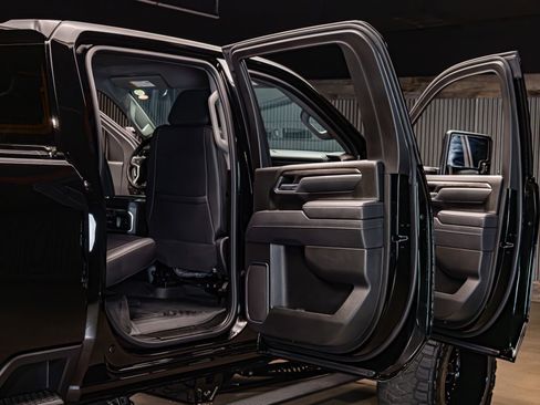 Used 2025 Chevrolet Silverado 2500 LTZ w/ Trail Boss Package image 31