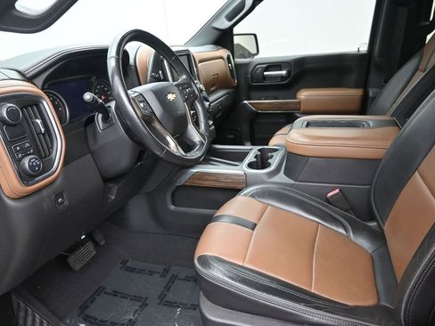 Used 2019 Chevrolet Silverado 1500 High Country image 11