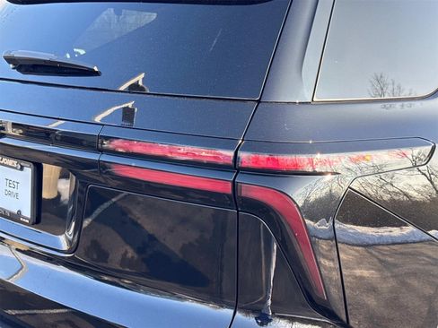 Used 2026 Chevrolet Traverse Z71 image 12