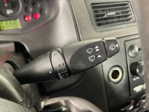 Used 2006 Ford Focus ZX4 Sedan FWD image 10