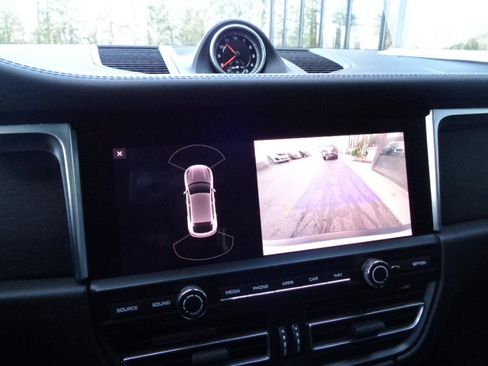 Used 2021 Porsche Macan GTS image 11