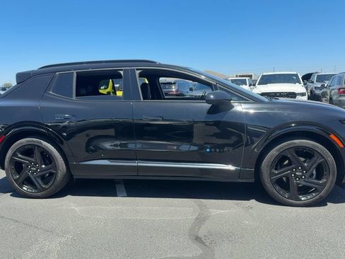 Used 2024 Chevrolet Equinox EV RS FWD image 4