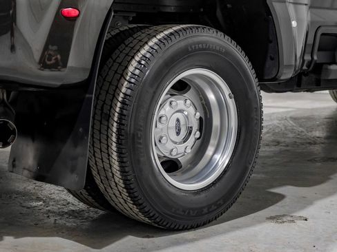 Used 2024 Ford F350 Lariat w/ FX4 Off-Road Package image 62