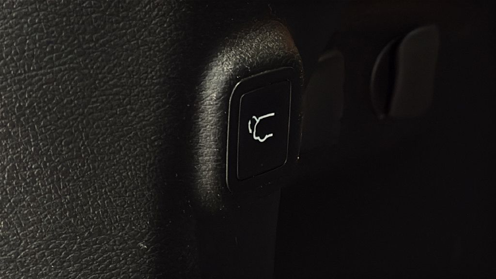 Used 2023 Jeep Cherokee Altitude Lux AWD/4WD image 9