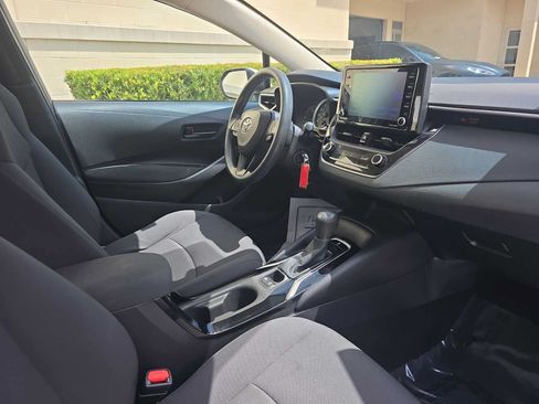 Used 2022 Toyota Corolla LE FWD image 24