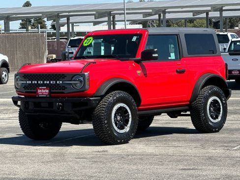 Certified 2023 Ford Bronco Badlands AWD/4WD image 7