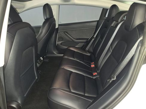 Used 2021 Tesla Model 3 Standard Range Plus RWD image 4