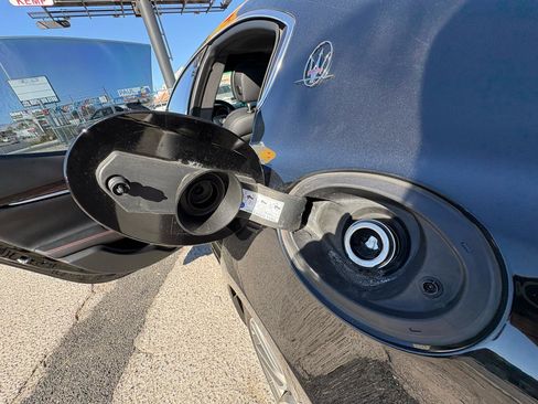 Used 2015 Maserati Ghibli S Q4 image 40