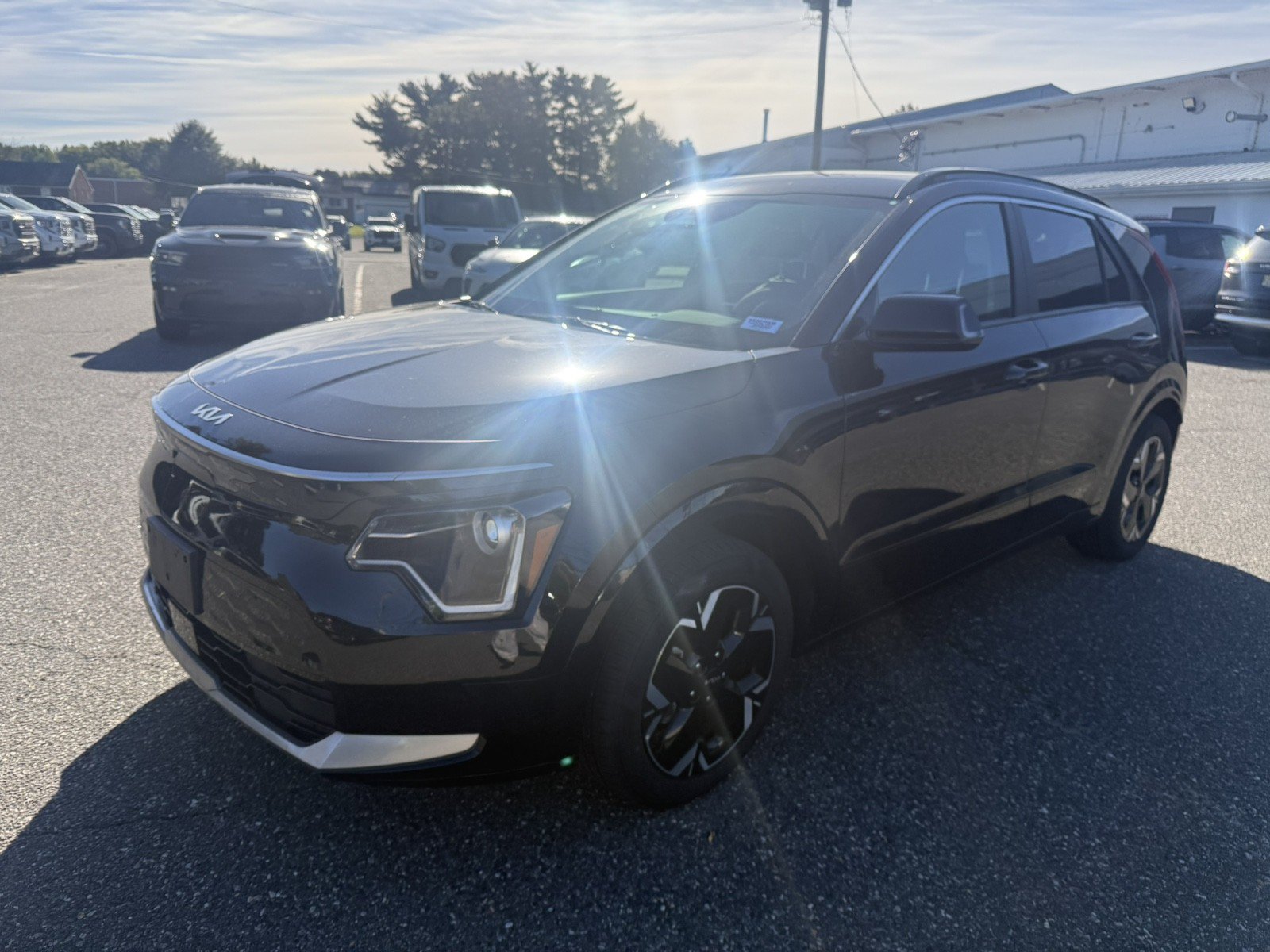 Used 2024 Kia Niro Wind w/ Wind Preserve Package FWD image 7