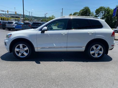 Used 2014 Volkswagen Touareg VR6 AWD/4WD image 6