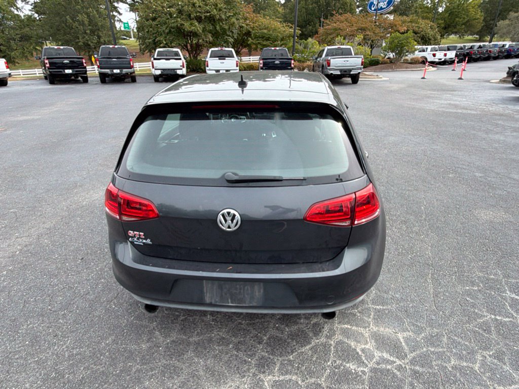 Used 2017 Volkswagen GTI SE FWD image 11