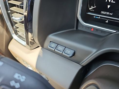 Used 2024 GMC Sierra 2500 Denali w/ Denali Reserve Package AWD/4WD image 19