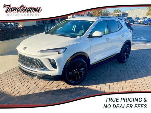 Used 2025 Buick Encore GX Sport Touring image 1