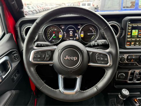 Used 2022 Jeep Wrangler Unlimited Sahara w/ Cold Weather Group image 20