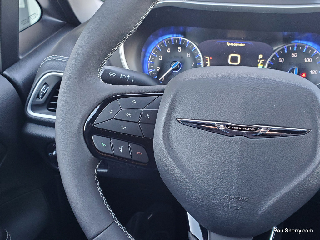 New 2026 Chrysler Pacifica Select w/ S Appearance Package FWD image 28