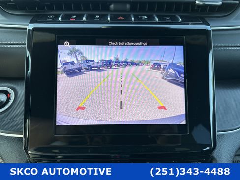 Used 2024 Jeep Grand Cherokee Altitude image 17