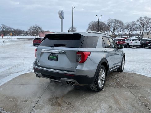 Used 2024 Ford Explorer King Ranch w/ Technology Package image 5