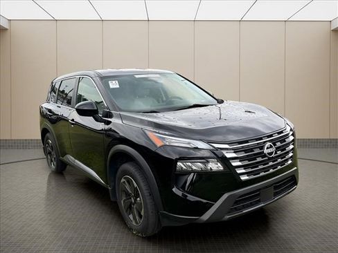 Used 2024 Nissan Rogue SV AWD/4WD image 9