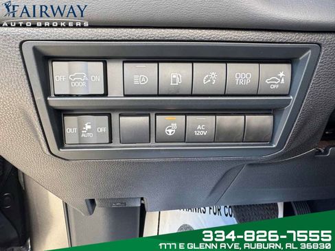 Used 2024 Toyota Sequoia Platinum image 17