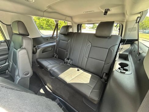 Used 2018 GMC Yukon XL SLT w/ HD Trailering Package RWD image 14