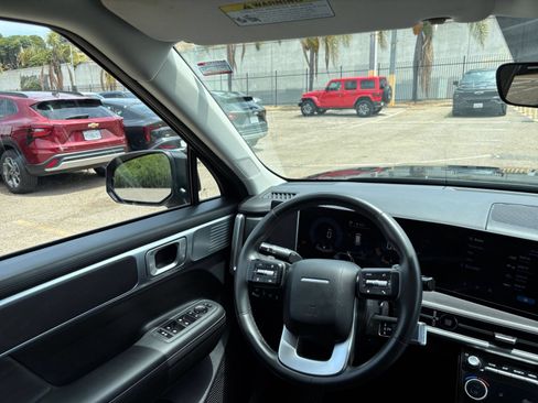 Used 2025 Hyundai Santa Fe SEL AWD/4WD image 32