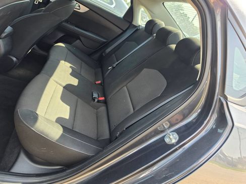Used 2024 Kia Forte LXS FWD image 7
