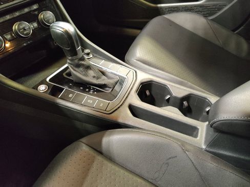 Used 2019 Volkswagen Jetta SE FWD image 26