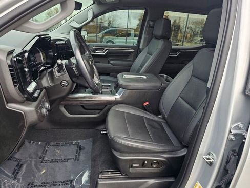 Used 2022 Chevrolet Silverado 1500 LTZ w/ LTZ Premium Package image 22