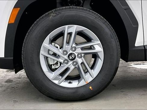 Used 2025 Hyundai Tucson SE AWD/4WD image 14