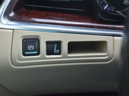 Used 2019 Cadillac XT5 Luxury FWD image 21